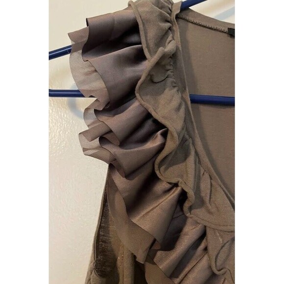 Ann Taylor Petite Casual Bohochic Olive Green Triple Ruffle Sleeveless Top MP - Picture 5 of 6